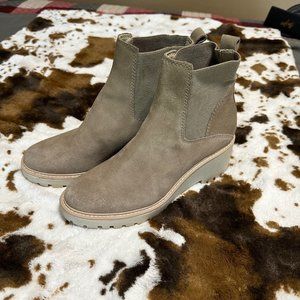 Dolce Vita Haddie Wedge Chelsea Boot - Tan - 8.5M
